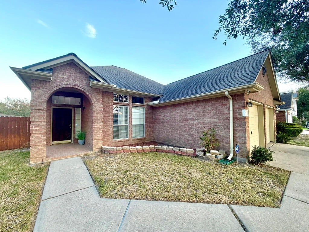 Photo of 5934 Brenwood Glen Trail, Katy, TX 77449 (MLS # 22318746)