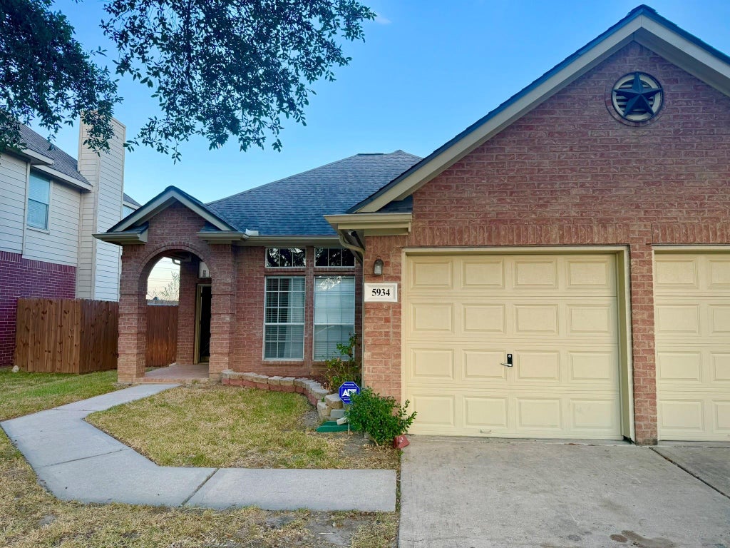 Photo of 5934 Brenwood Glen Trail, Katy, TX 77449 (MLS # 22318746)