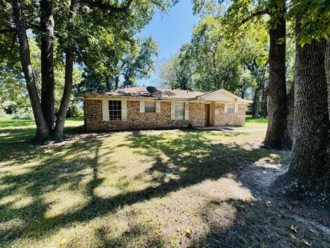 Photo of 417 E Linney Street, Dayton, TX 77535 (MLS # 33464242)