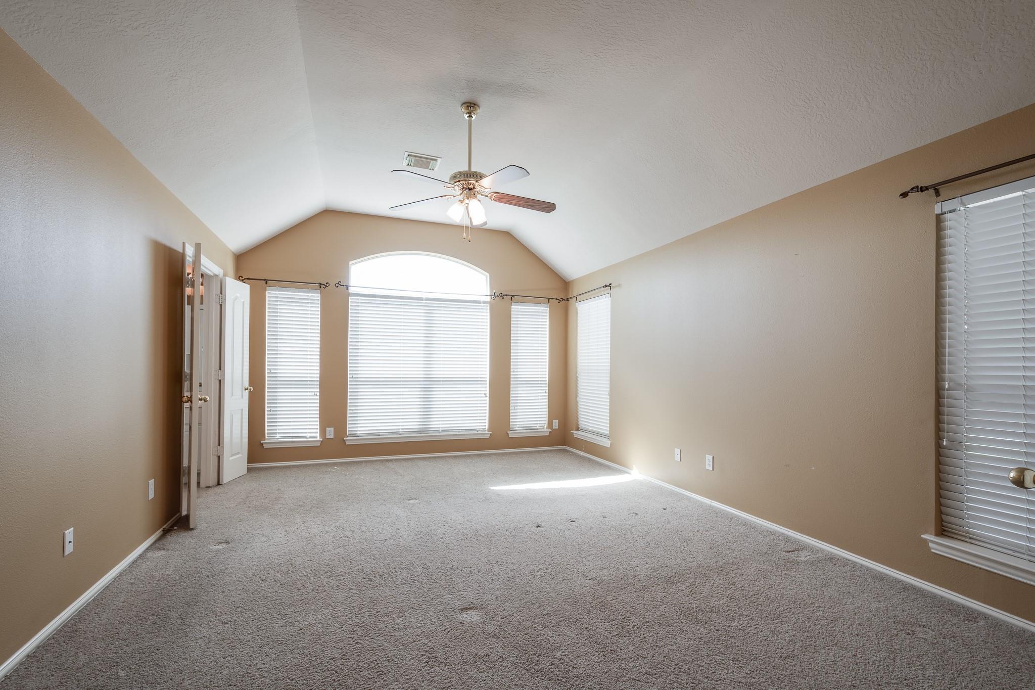 5914 Birdie Way