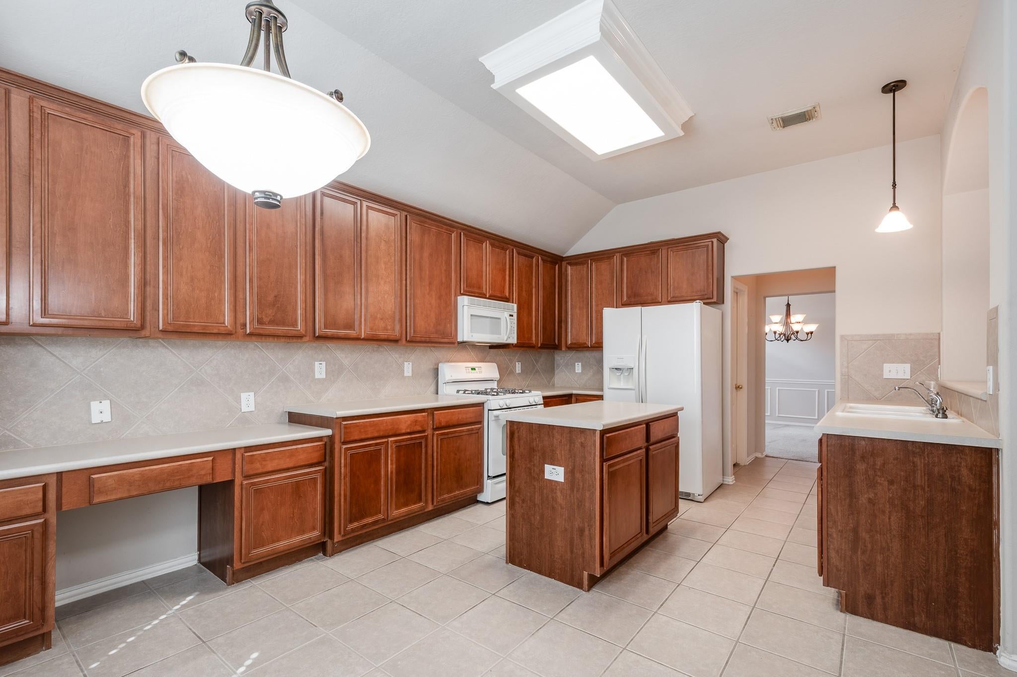 5914 Birdie Way