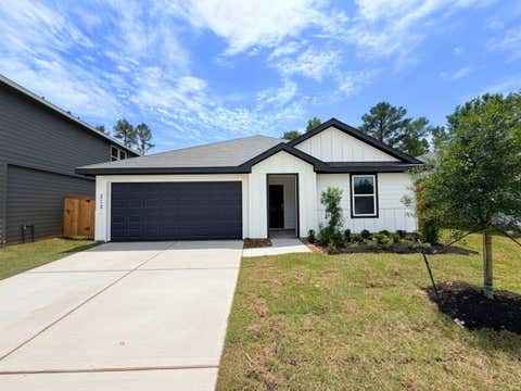 Homes For Sale - 212 Golden Eagle Boulevard<br/> Walker County, New Waverly, TX 77358