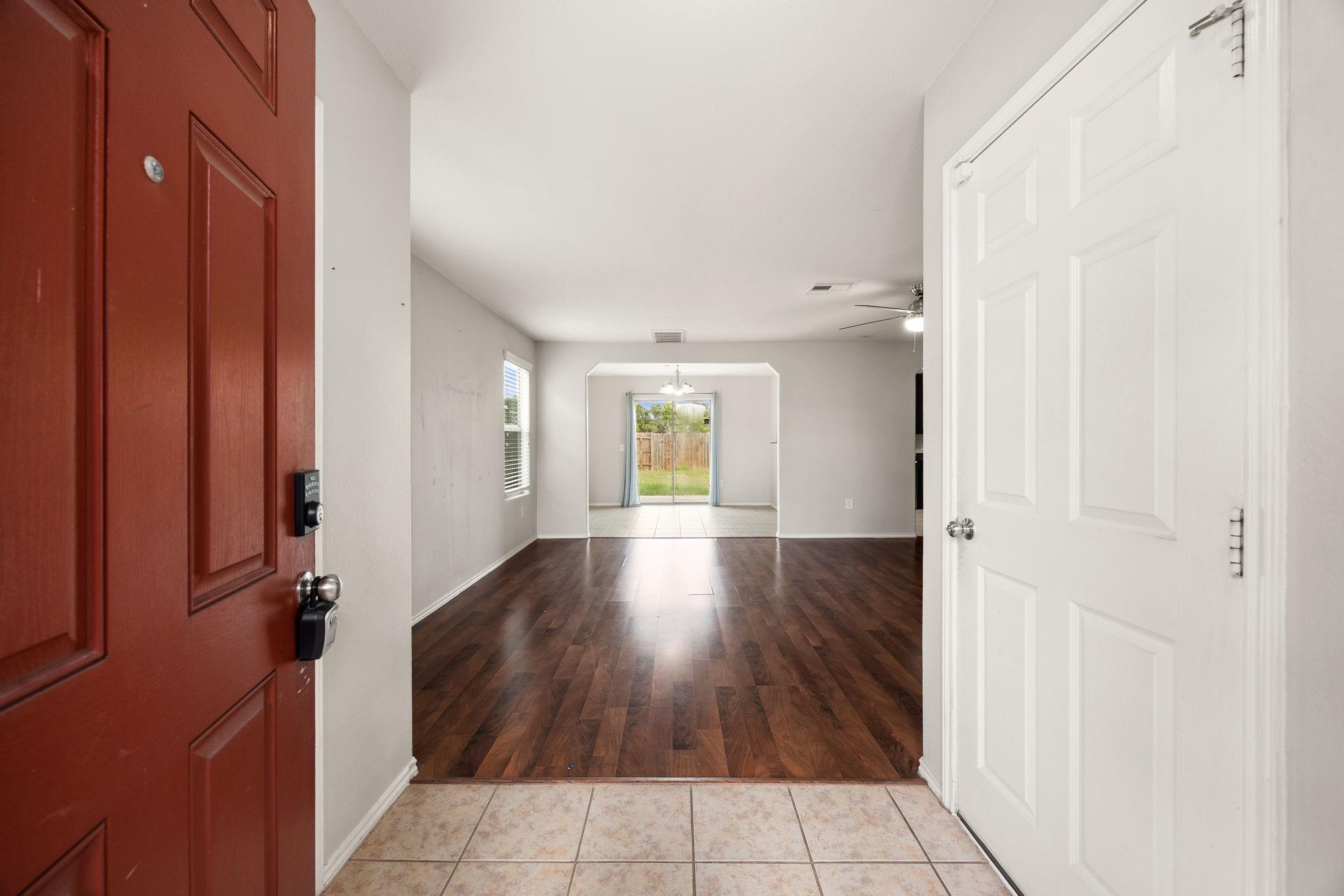 8102 Yaupon View Drive