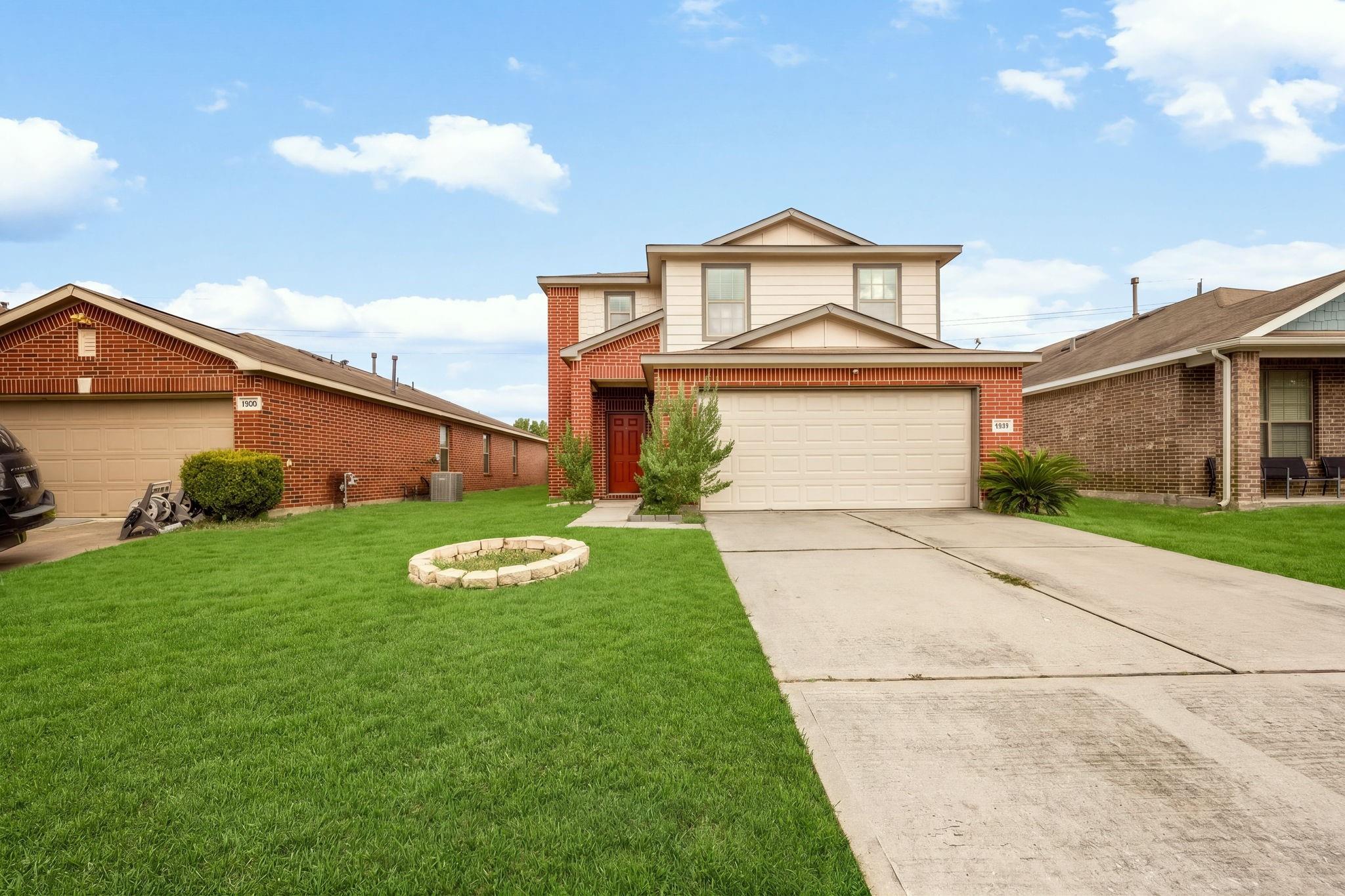 8102 Yaupon View Drive