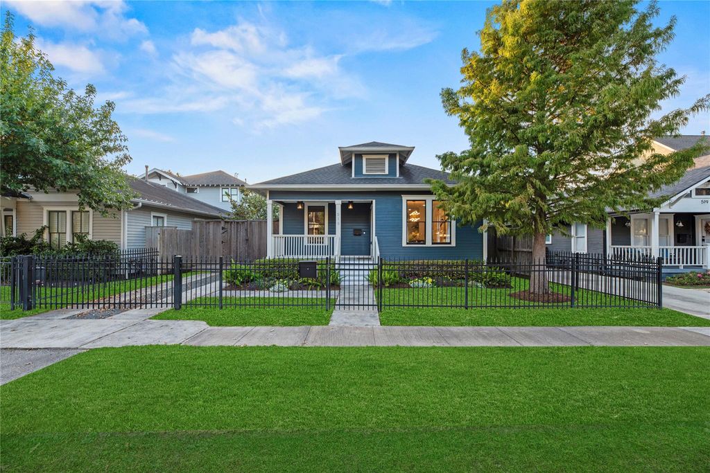 Photo of 515 Arlington Street, Houston, TX 77007 (MLS # 50742091)