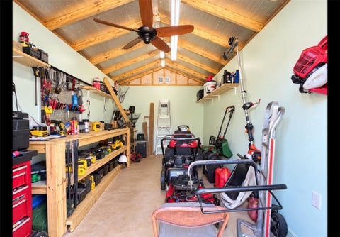 Photo of 516 N Shirley Street, Alvin, TX 77511 (MLS # 9103984)