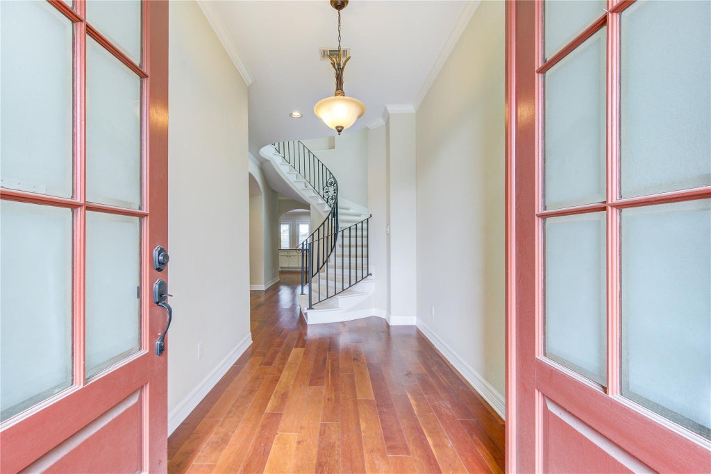 Photo of 1117 W 18th Street, Houston, TX 77008 (MLS # 75250914)
