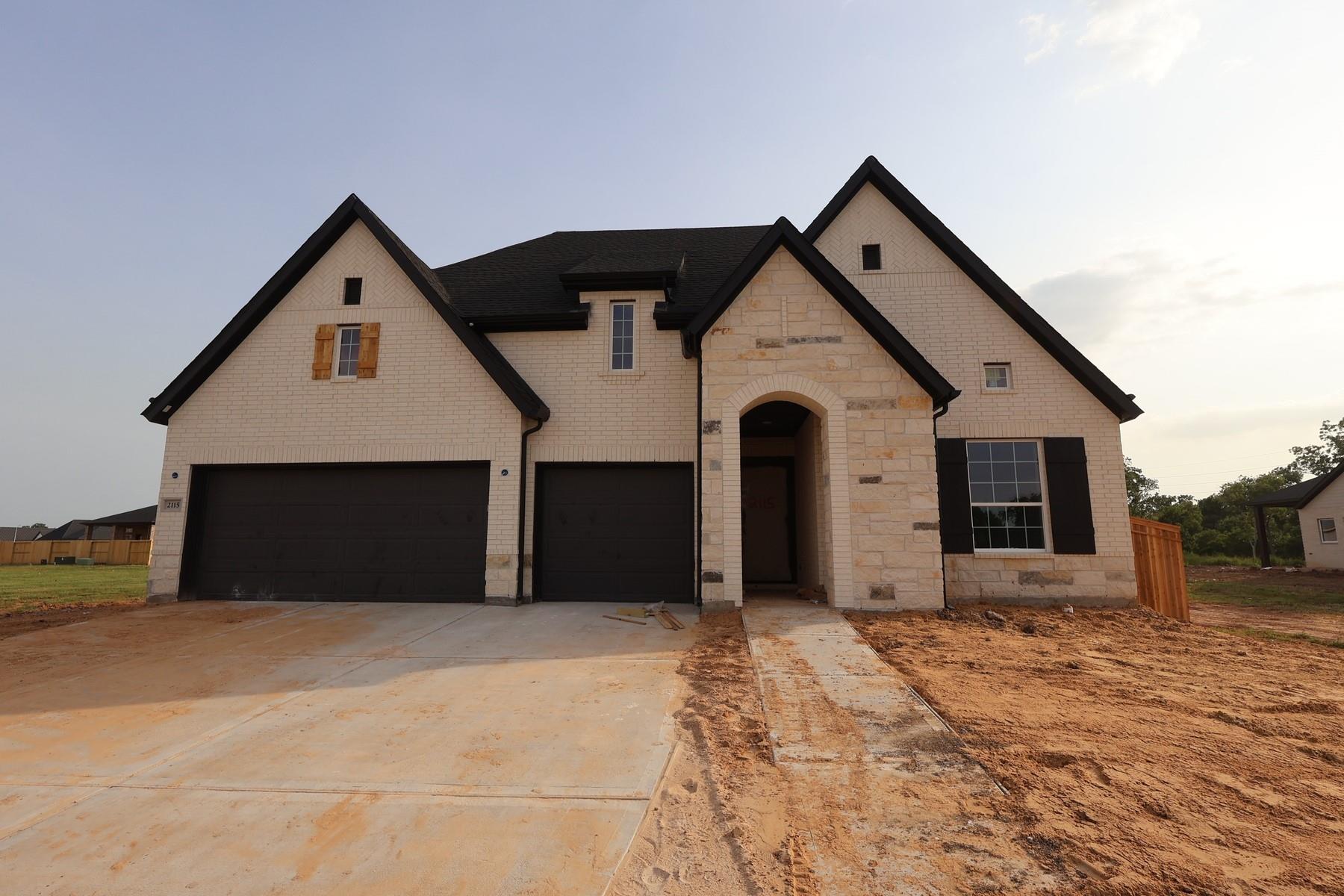 2115 Peaceful Point
