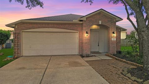 Photo of 6310 Macquarie Drive, Katy, TX 77449 (MLS # 96777600)