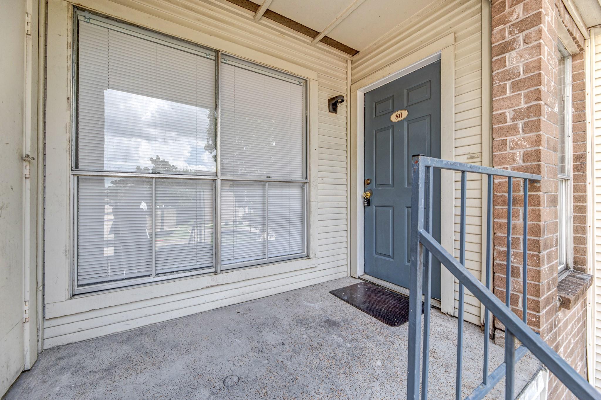 3900 Woodchase Drive 80
