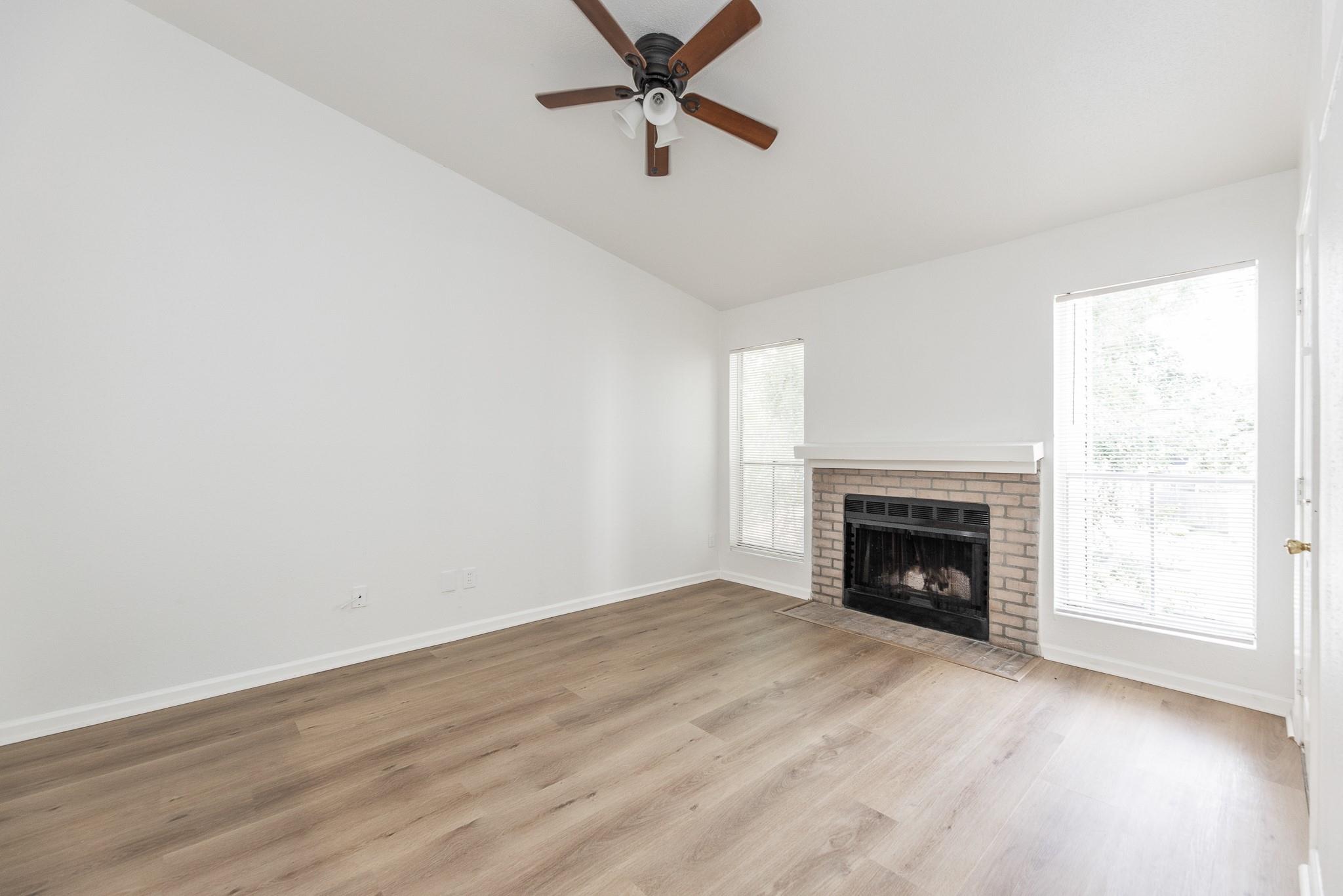 3900 Woodchase Drive 80