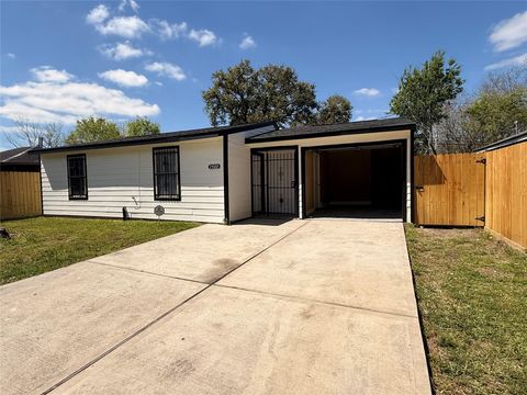Photo of 7922 Jutland Road Road, Houston, TX 77033 (MLS # 60321949)