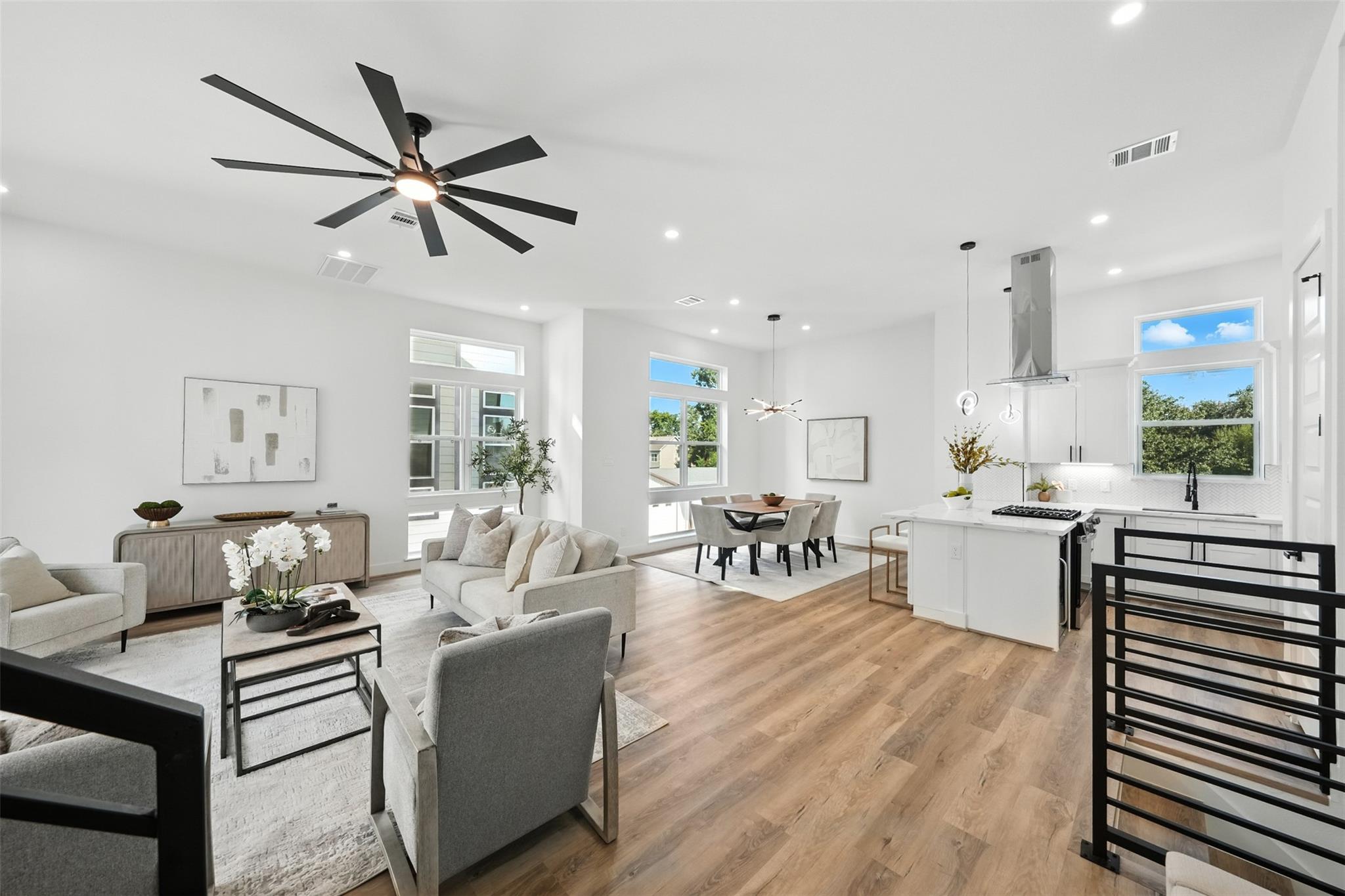 1913 Hoskins Drive I