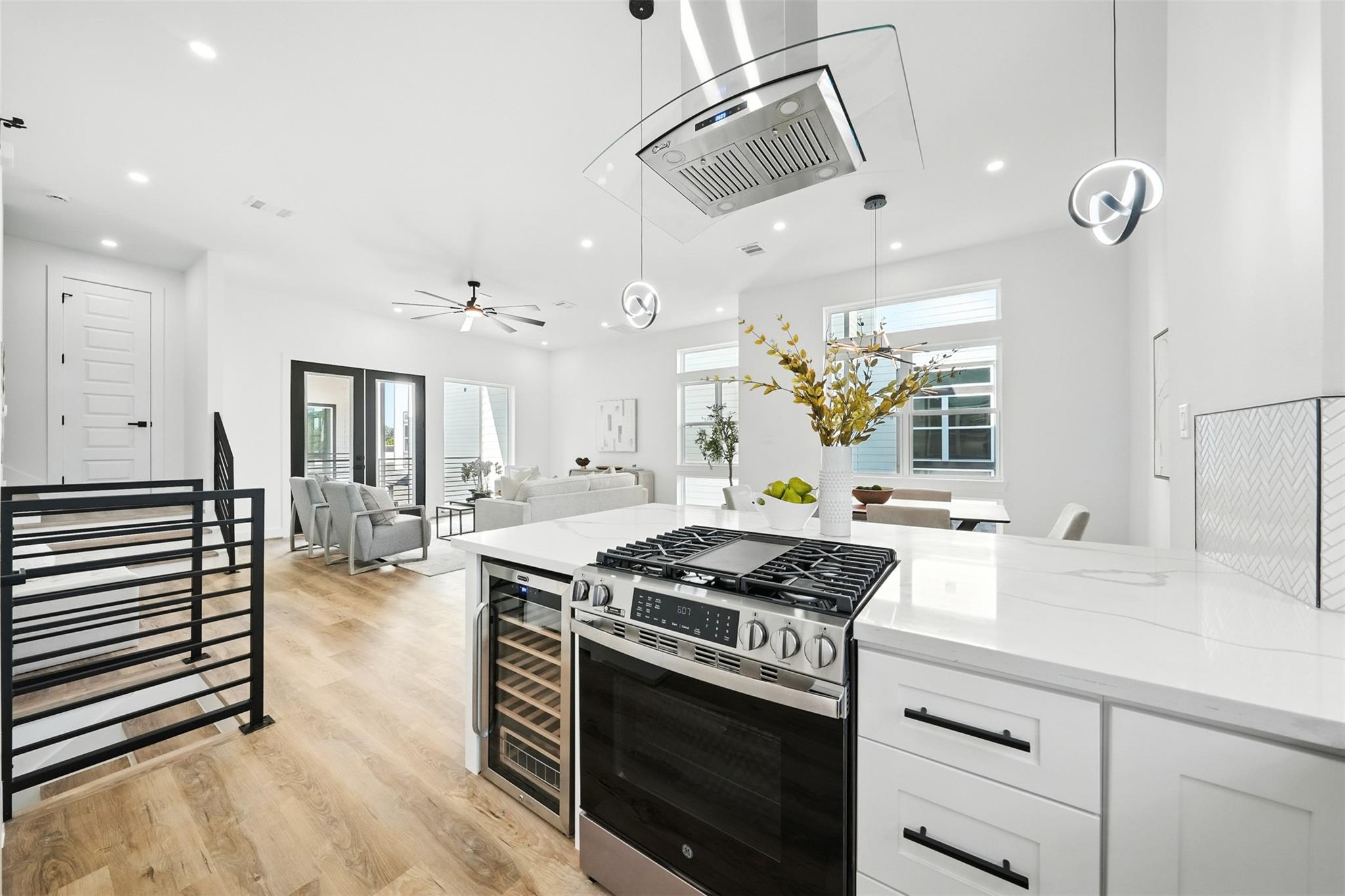 1913 Hoskins Drive I