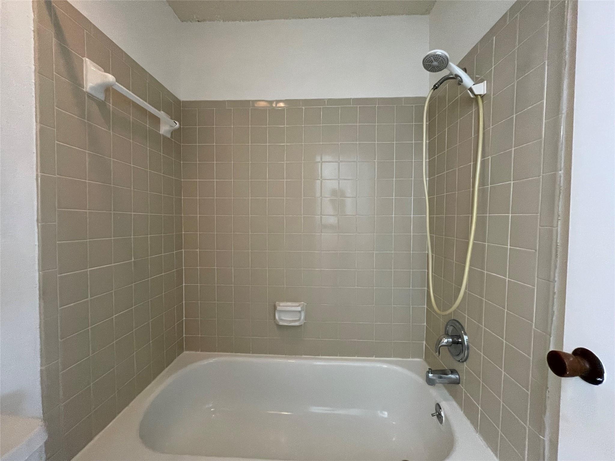 3909 Tanglewilde Street 3909