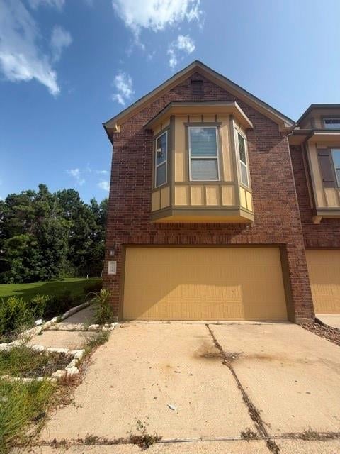 Townhouse For Sale - 126 Cheswood Forest Place<br/> Montgomery, TX 77316