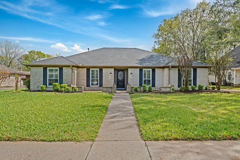 16517 De Lozier Street Jersey Village TX 77040
