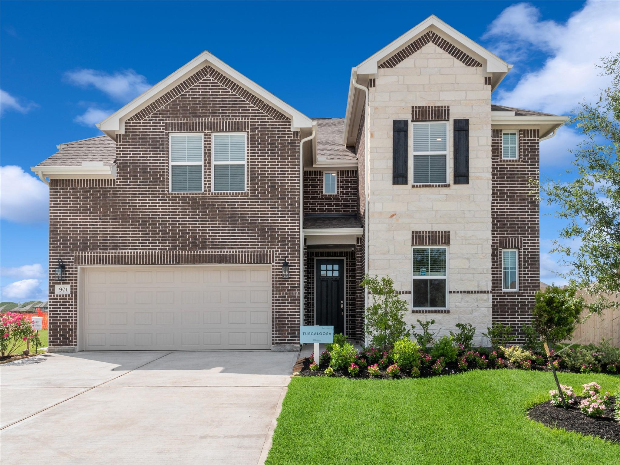901 Kingwood Drive