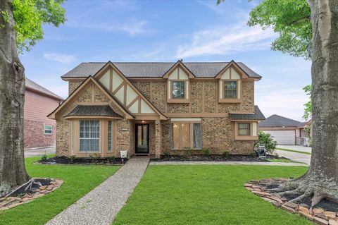 Photo of 110 Shadow Wood Drive, Sugar Land, TX 77498 (MLS # 26569550)