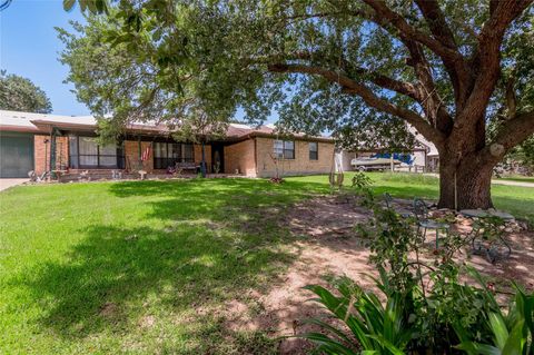 Photo of 100 W Lakeview Drive, Point Blank, TX 77364 (MLS # 92229671)