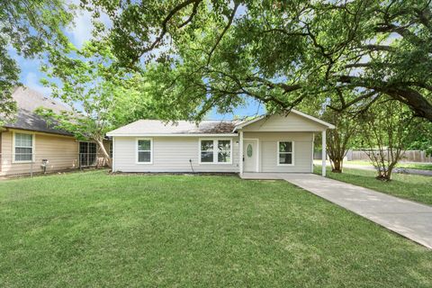 Photo of 4802 Alvin Street, Houston, TX 77033 (MLS # 79946372)