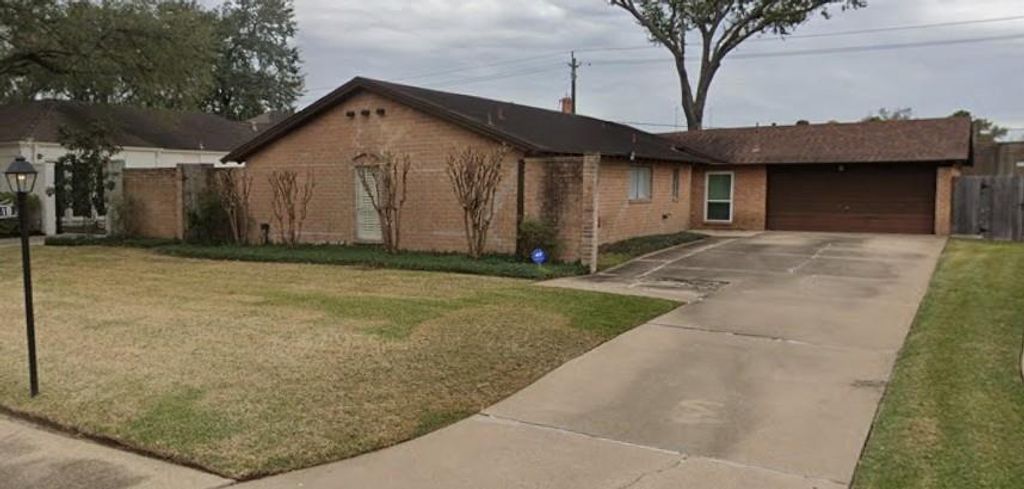 Photo of 418 Briar Hill Drive, Houston, TX 77042 (MLS # 63132496)