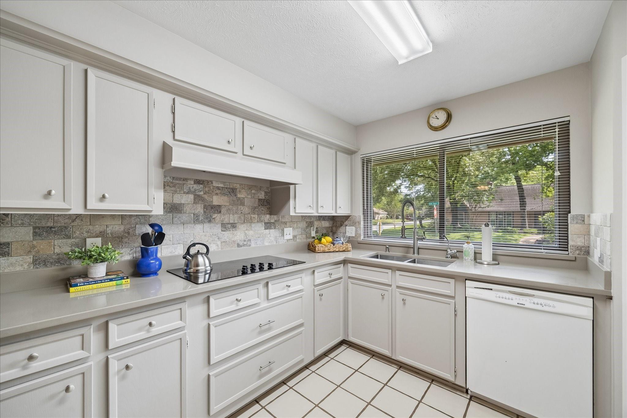 3115 Knoll Manor Drive