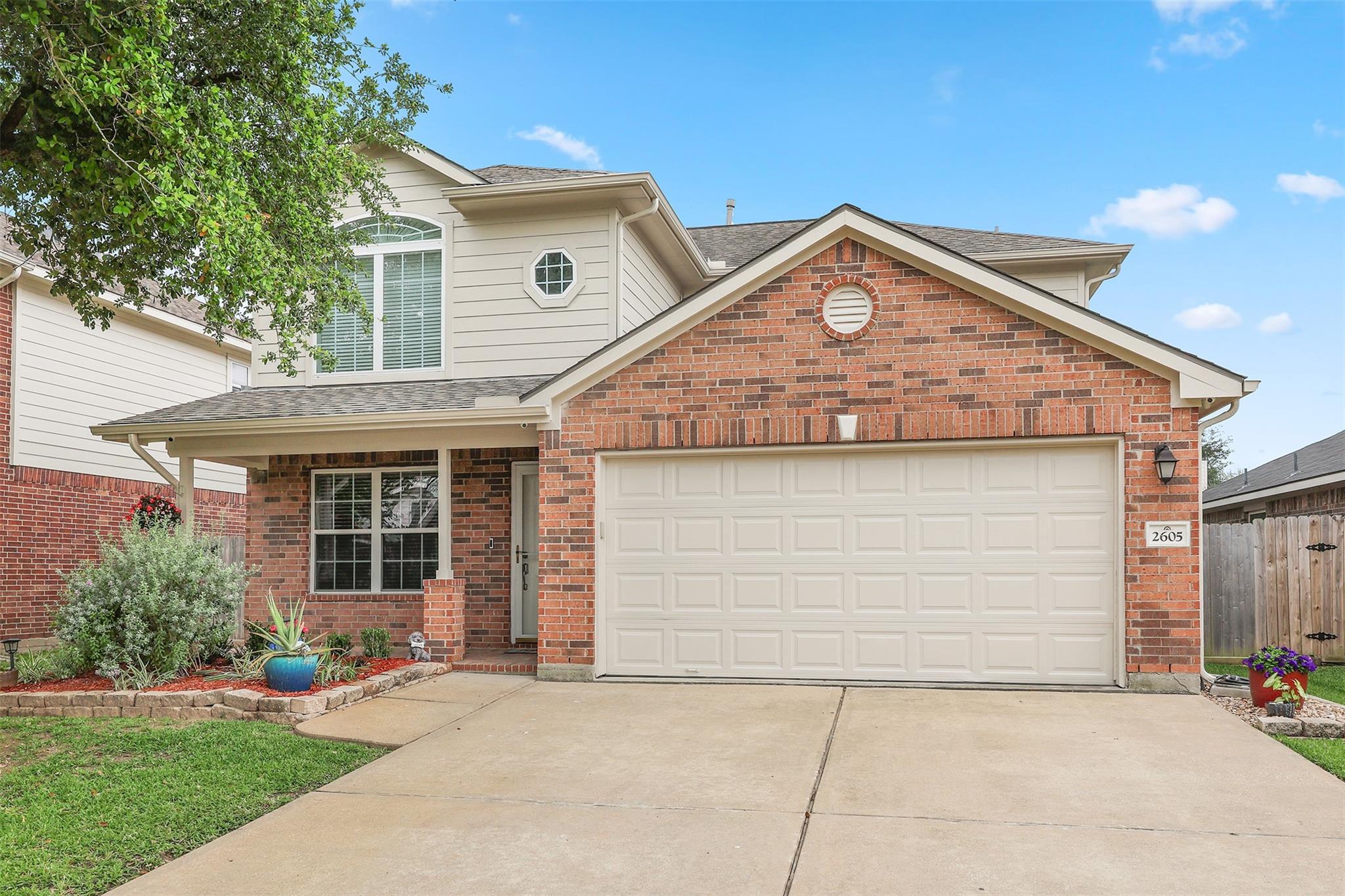 2605 Los Alamos Circle
