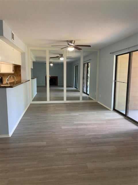 Photo of 14911 Wunderlich Drive #1013, Houston, TX 77069 (MLS # 5075398)