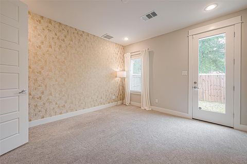 Tiny photo for 2051 Sherwood Forest Street, Houston, TX 77043 (MLS # 51541503)