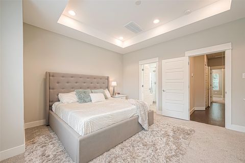 Tiny photo for 2051 Sherwood Forest Street, Houston, TX 77043 (MLS # 51541503)