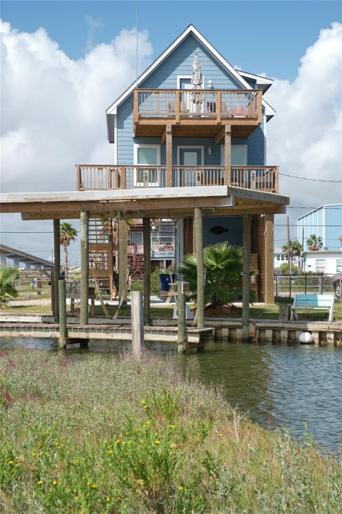 Photo of 104 Pompano Lane, Surfside Beach, TX 77541 (MLS # 45276790)