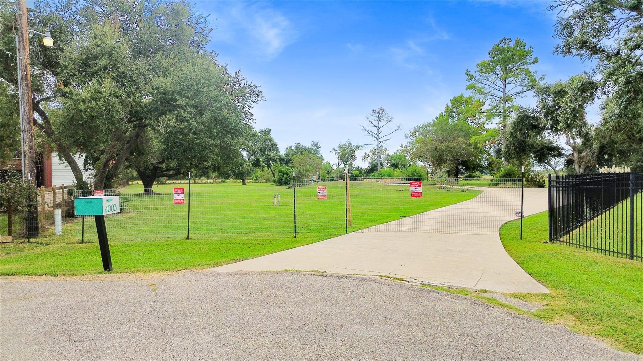 4003 Country Trails Street