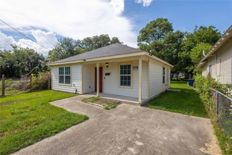 Photo of 1840 Elgie Street, Beaumont, TX 77705 (MLS # 7617128)