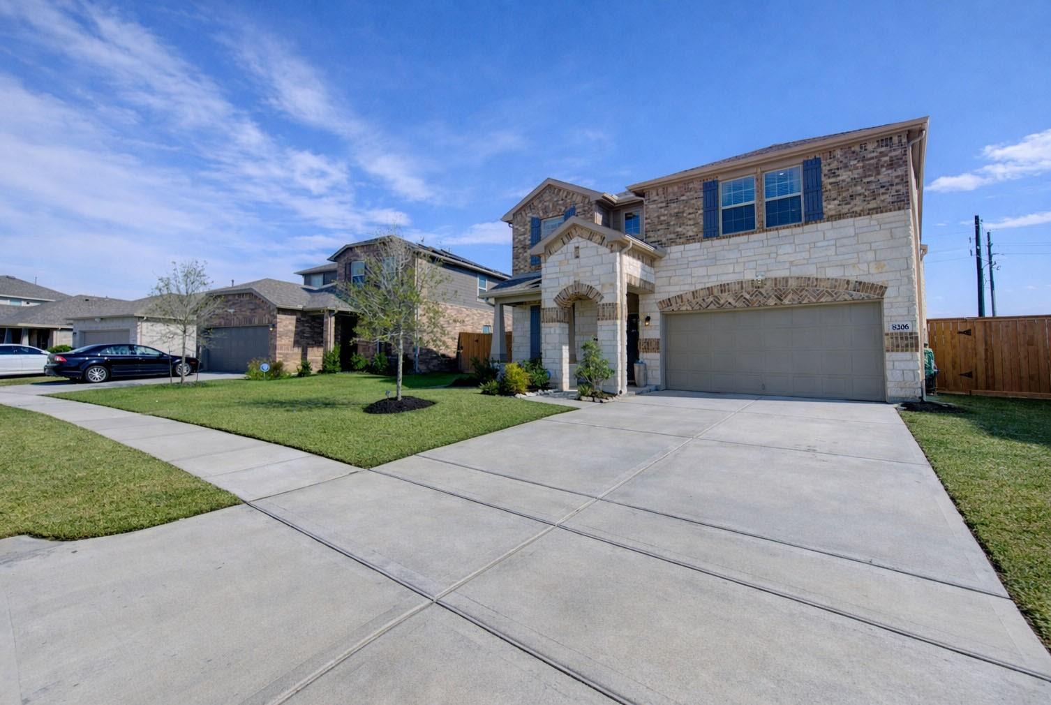 8206 Wave Arbor Drive