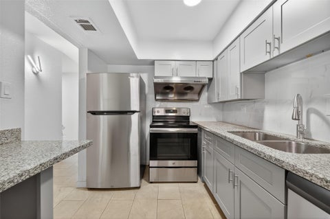 Photo of 6201 Ranchester Drive #29, Houston, TX 77036 (MLS # 31382915)