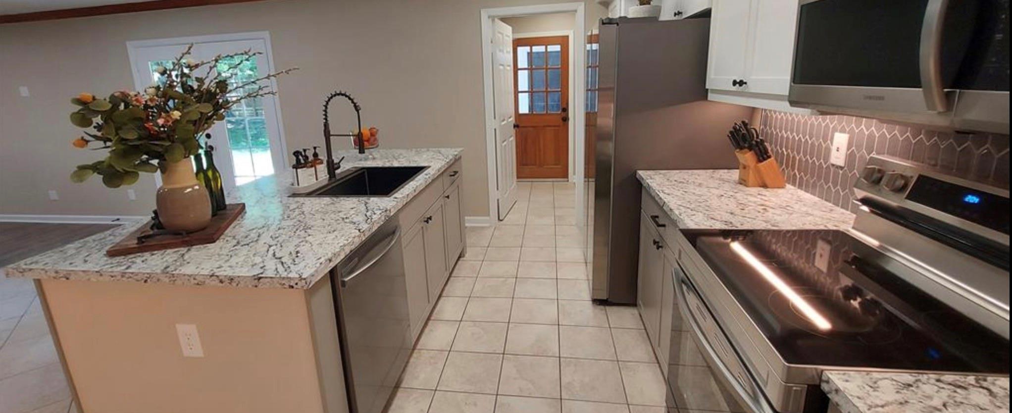 2537 River Ridge