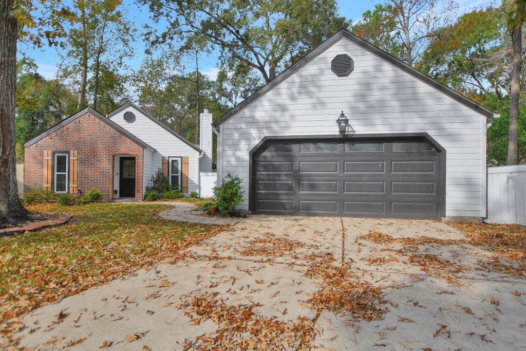Photo of 11 Bitterwood Court, The Woodlands, TX 77381 (MLS # 49496744)
