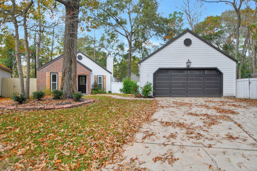 Photo of 11 Bitterwood Court, The Woodlands, TX 77381 (MLS # 49496744)