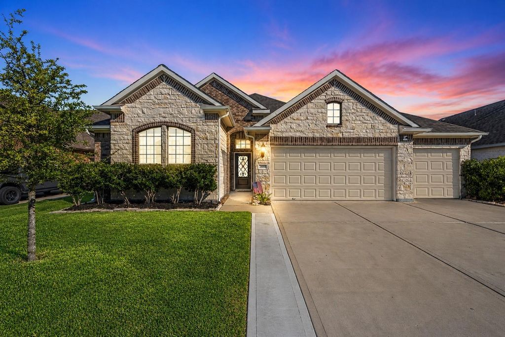 Photo of 25008 Calais New Court Lane, Kingwood, TX 77339 (MLS # 35859213)