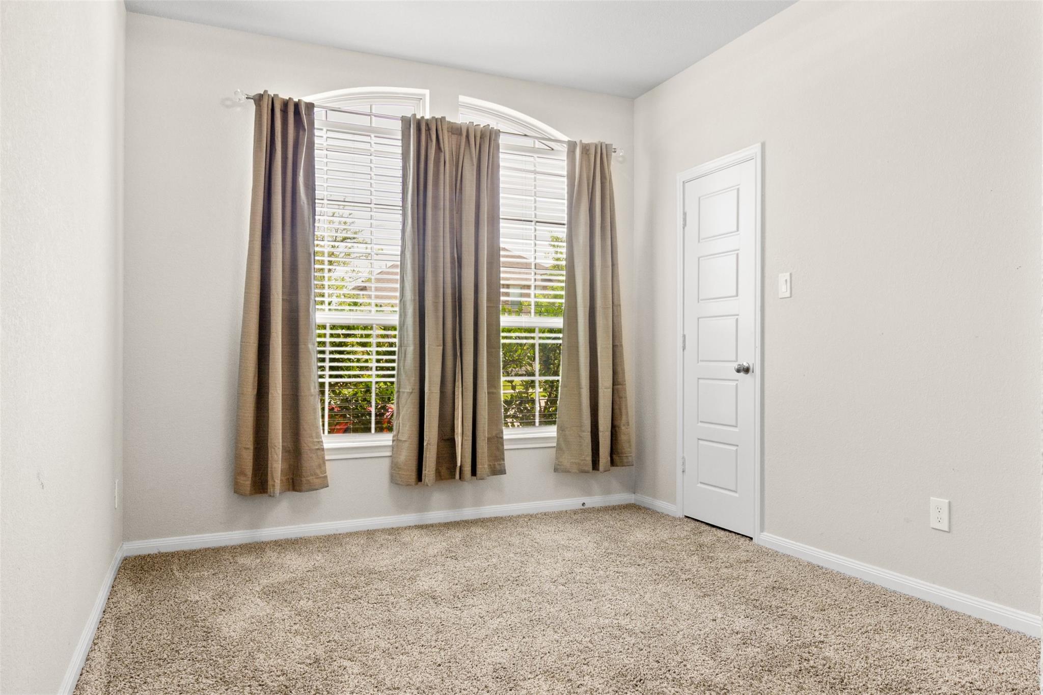 25008 Calais New Court Lane