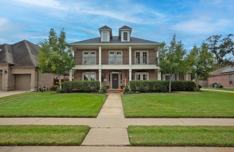 Photo of 204 Arrowhead Drive, Lake Jackson, TX 77566 (MLS # 14852773)