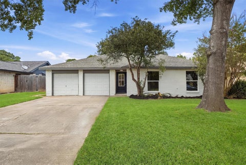 Homes For Sale - 17106 Jane Lynn Lane<br/> Houston, TX 77070