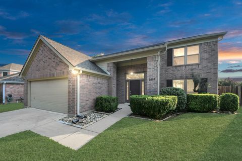 Photo of 3007 Cotter Lake Circle, Missouri City, TX 77459 (MLS # 30636494) Photo of 3007 Cotter Lake Circle, Missouri City, TX 77459 (MLS # 30636494)