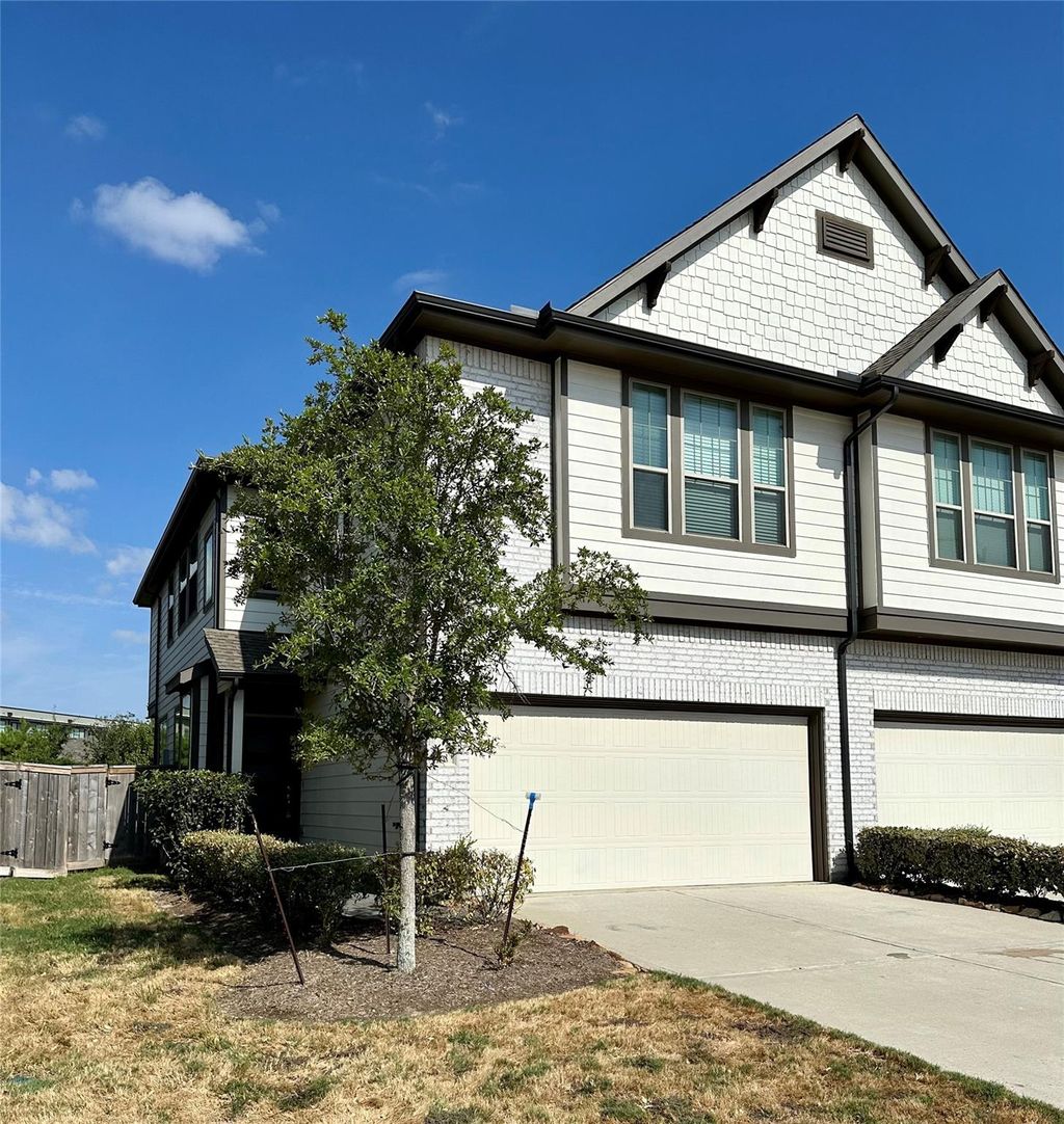 Photo of 16215 Northern Cardinal Lane, Cypress, TX 77433 (MLS # 35064405)