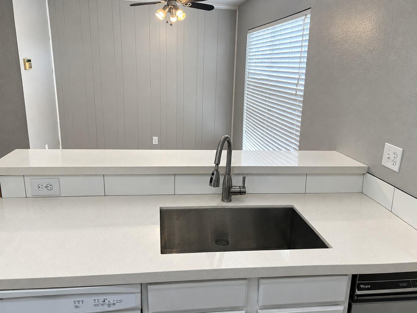 4711 Indian Trail 4