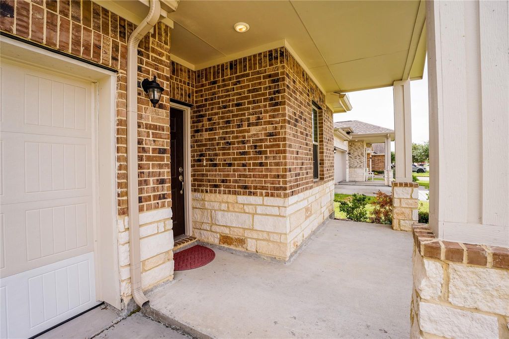 Photo of 8414 Quiet Bay Drive, Baytown, TX 77523 (MLS # 89724922)