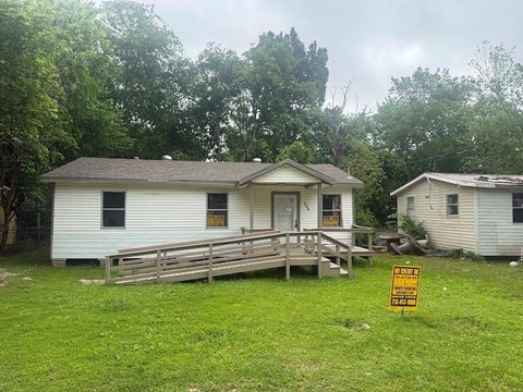 Property photo of 215 Blackshear Street, Tomball, TX 77375