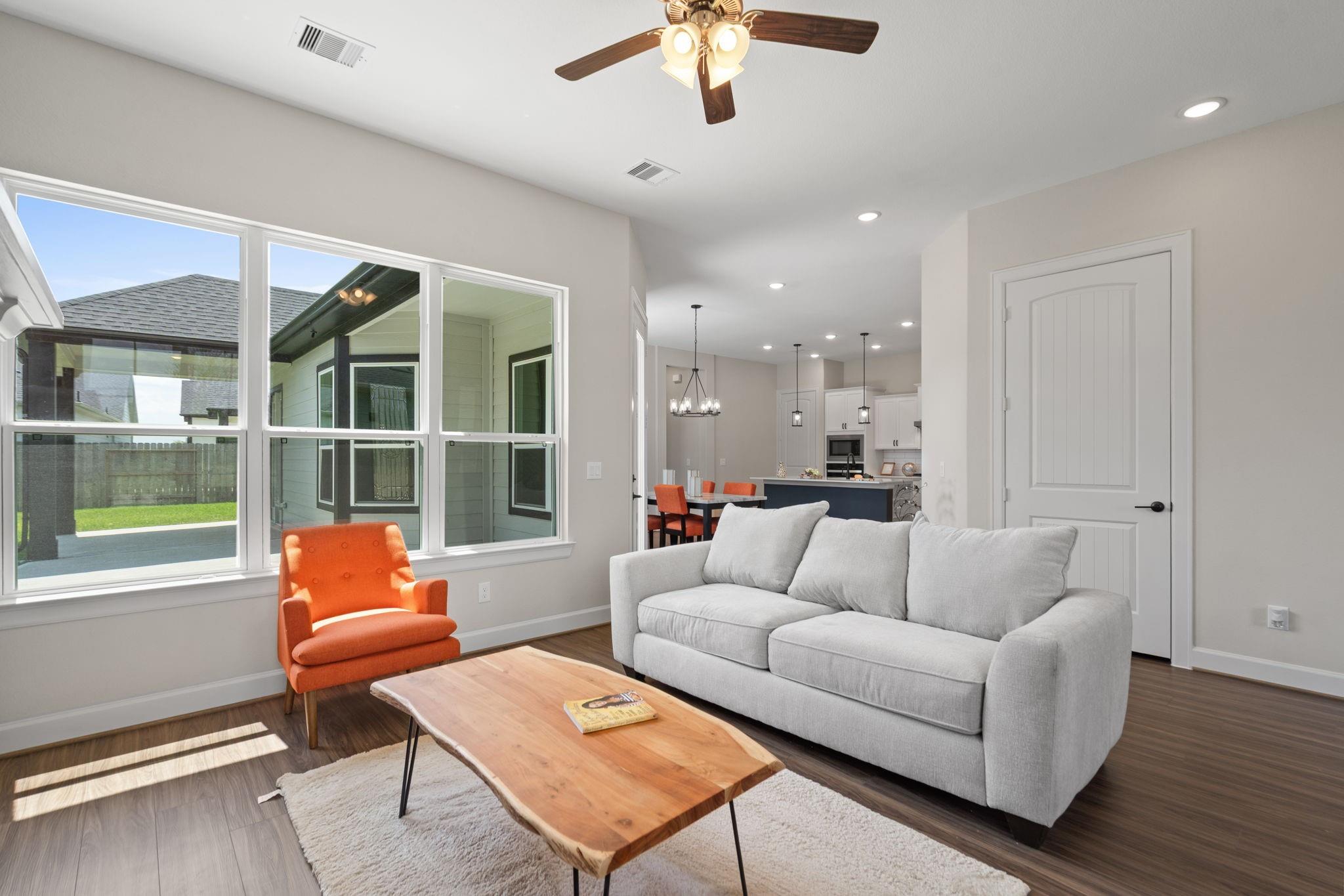 1206 Hidden Oaks Dr