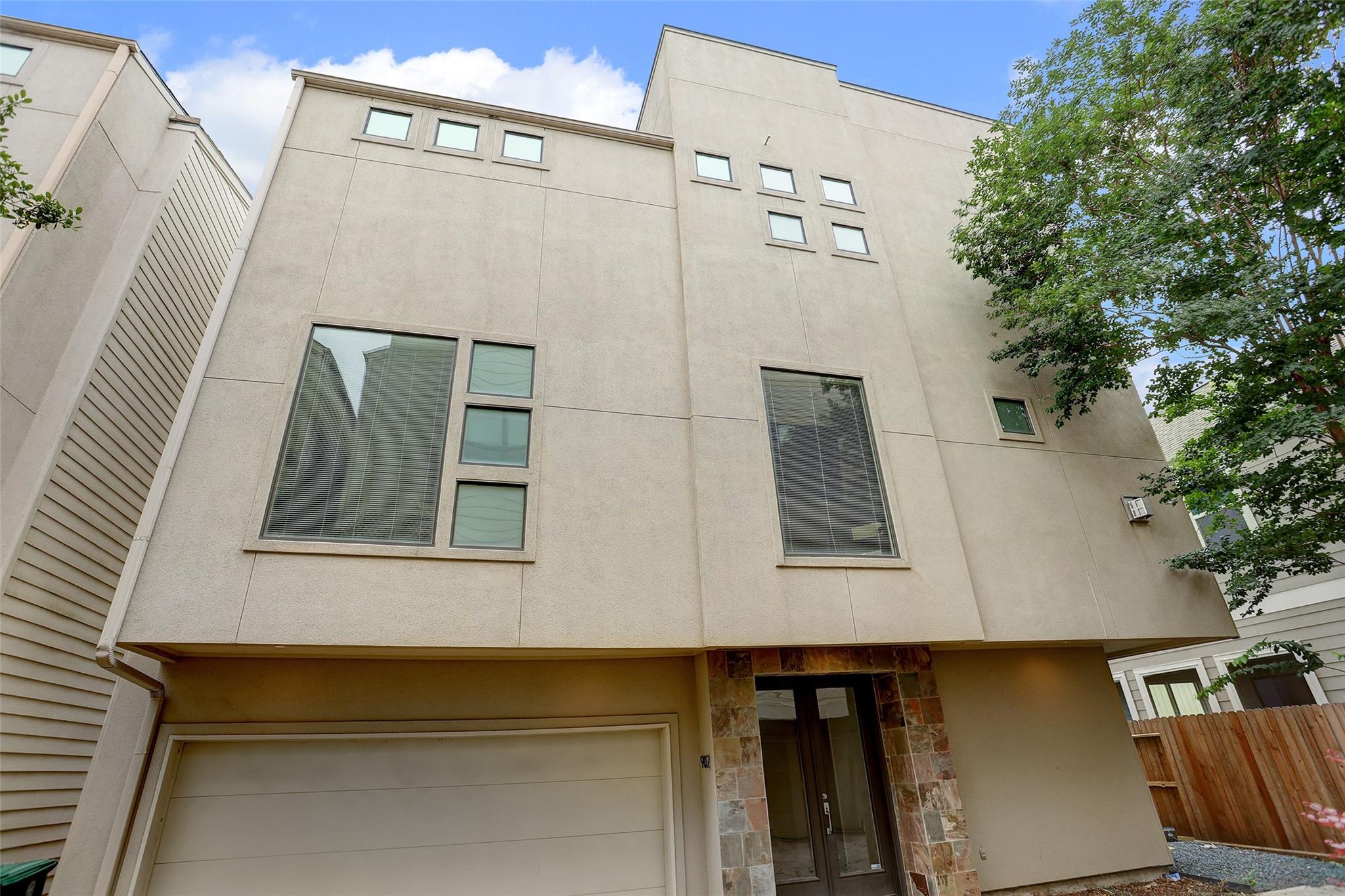 902 Roy Street
